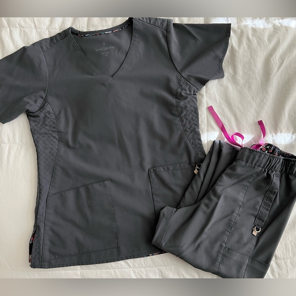XS Gray Vera Bradley Scrub Set